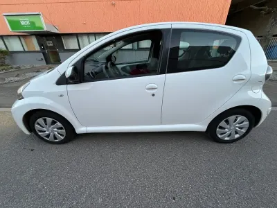 Brugt Toyota Aygo Cool 68 HK (50 kW) 2012 Hvid Hatchback