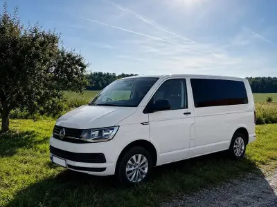 Gebraucht VW Multivan Trendline 150 PS (110 kW) 2019 Weiß Van / Kleinbus