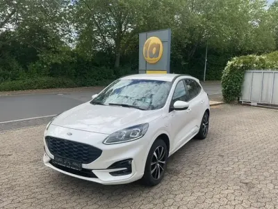 Gebraucht Ford Kuga 152 PS (111 kW) 2023 Arktisweiß SUV
