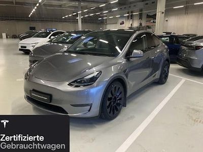 Silber Gebraucht 2023 Tesla Model Y Performance SUV | 42.800 € (Etwas zu teuer)