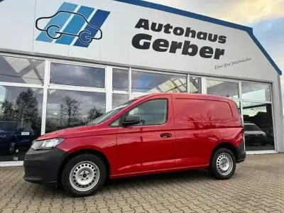Second-hand VW Caddy 102 CP (75 kW) 2024 Roșu Monovolum