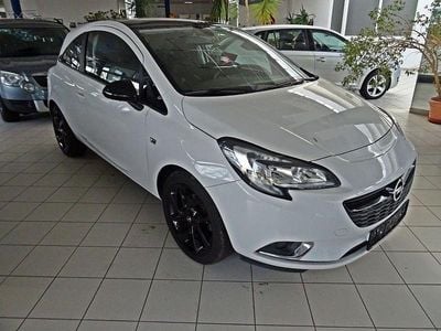 Weiß Gebraucht 2017 Opel Corsa Color Edition Limousine | 8.800 € (Fairer Preis)