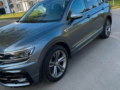 Usata VW Tiguan Allspace R-line 220 CV (161 kW) 2018 Grigio SUV
