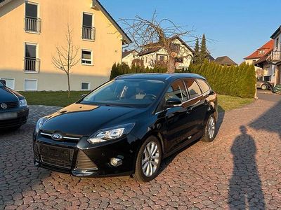 Gebraucht Ford Focus 105 PS (77 kW) 2012 Schwarz Kombi