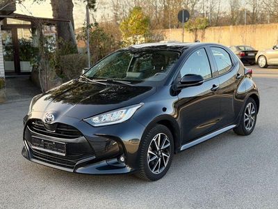Gebraucht Toyota Yaris Team 125 PS (91 kW) 2021 Schwarz Kleinwagen