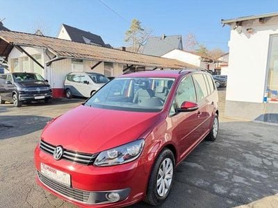 Gebraucht VW Touran Comfortline 140 PS (102 kW) 2014 Rot Van / Kleinbus