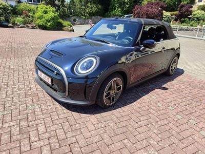 Gebraucht Mini Cooper SE Cabriolet 135 kW (184 PS) 2023 Enigmatic black metallic Cabrio