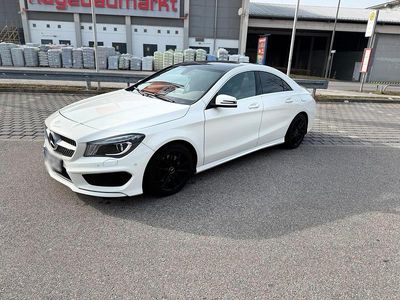 Gebraucht Mercedes CLA220 177 PS (130 kW) 2015 Weiß Limousine