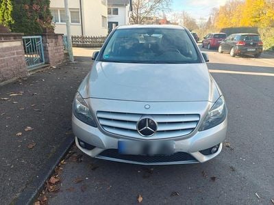 Gebraucht Mercedes B180 109 PS (80 kW) 2012 Silber Van / Kleinbus