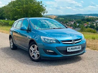 Gebraucht Opel Astra Energy 136 PS (100 kW) 2014 Blau Kombi