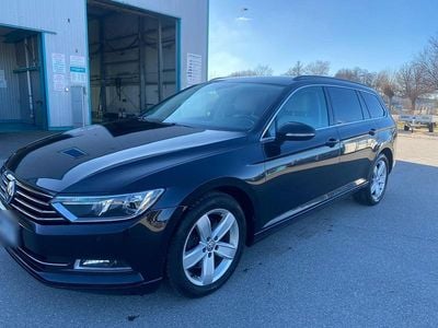 Gebraucht VW Passat Comfortline 150 PS (110 kW) 2018 Schwarz Kombi
