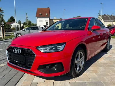 Gebraucht Audi A4 Design 150 PS (110 kW) 2022 Rot Limousine