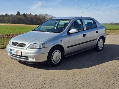 Gebraucht Opel Astra Classic Edition 84 PS (61 kW) 2001 Silber Limousine