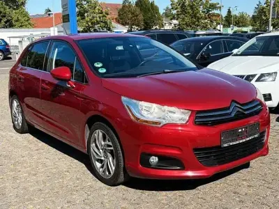 Gebraucht Citroën C4 SELECTION 120 PS (88 kW) 2012 Rot Limousine