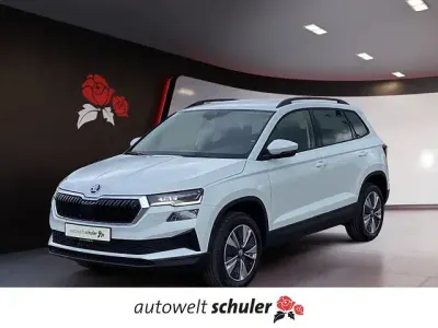 Gebraucht Skoda Karoq Ambition 150 PS (110 kW) 2023 Moonweiß perleffekt SUV