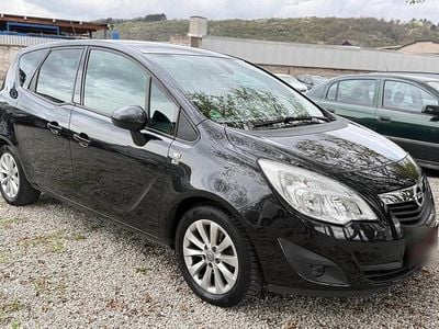 Second-hand Opel Meriva 100 CP (73 kW) 2012 Negru Monovolum