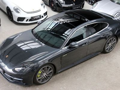 Porsche Panamera 4