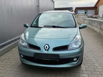 Gebraucht Renault Clio 75 PS (55 kW) 2007 Grün Kleinwagen