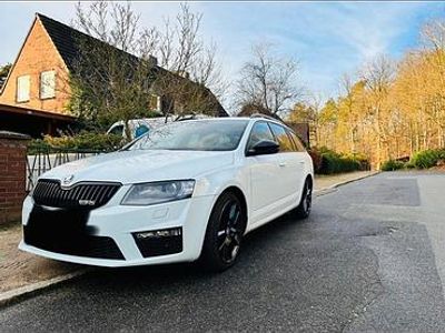 Gebraucht Skoda Octavia vRS 184 PS (135 kW) 2016 Weiß Kleinwagen