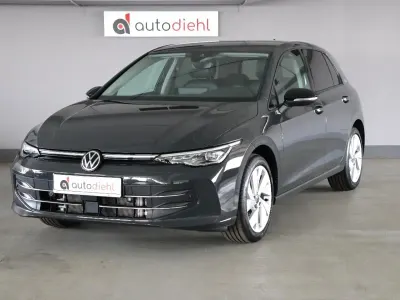Gebraucht VW Golf VIII Life 150 PS (110 kW) 2025 Grau Limousine