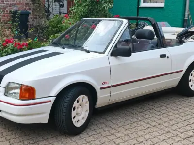 Gebraucht Ford Escort Cabriolet 90 PS (66 kW) 1987 Weiß Cabrio
