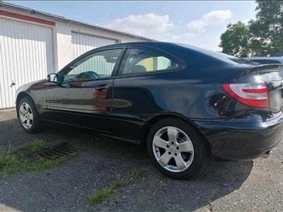 Gebraucht Mercedes C180 Style 143 PS (105 kW) 2024 Schwarz Coupé