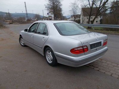 Mercedes E240