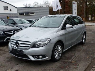 Usata Mercedes B200 156 CV (114 kW) 2012 Argento Monovolume