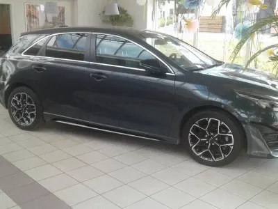 Gebraucht Kia Ceed GT GT-Line 136 PS (100 kW) 2022 Grau Kleinwagen