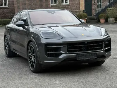 Gebraucht Porsche Cayenne S Coupe 475 PS (349 kW) 2024 Quarzitgraumetallic Coupé