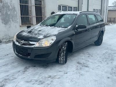Grau Gebraucht 2009 Opel Astra Edition Kombi | 2.000 € (Guter Preis)
