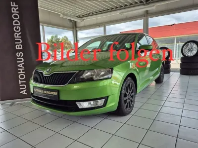 Gebraucht Skoda Rapid Ambition 105 PS (77 kW) 2014 Zelena rallye/rallye gruen Kleinwagen