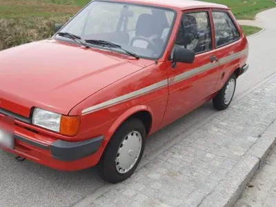 Gebraucht Ford Fiesta 45 PS (33 kW) 1987 Rot Kleinwagen