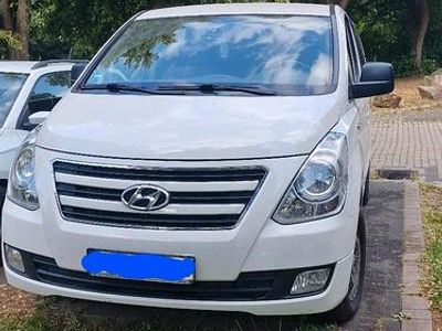Hyundai H-1
