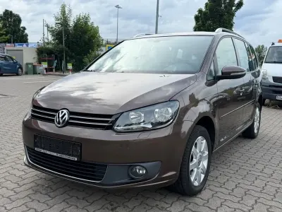 Gebraucht VW Touran Comfortline 140 PS (102 kW) 2012 Braun Van / Kleinbus