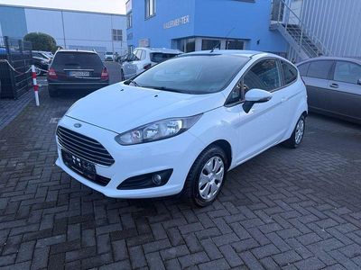 Gebraucht Ford Fiesta Trend 82 PS (60 kW) 2013 Weiß Kleinwagen