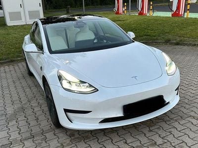 Gebraucht Tesla Model 3 Standard Range 325 kW (442 PS) 2020 Weiß Limousine