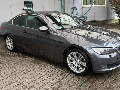 Gebraucht BMW 325 218 PS (160 kW) 2008 Grau Coupé