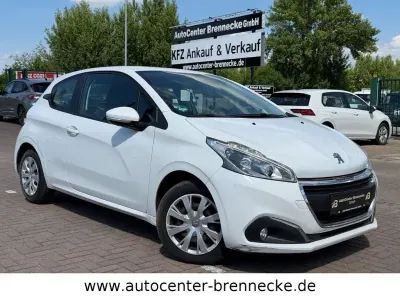Gebraucht Peugeot 208 Active 68 PS (50 kW) 2016 Weiß Kleinwagen