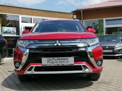 Rot Gebraucht 2021 Mitsubishi Outlander P-HEV Basis SUV | 20.990 € (Guter Preis)