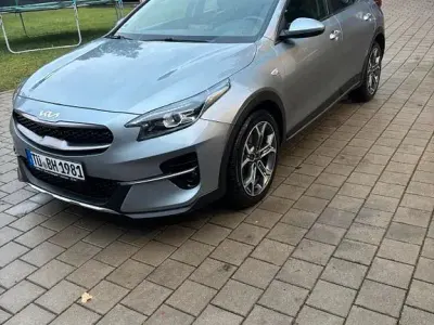 Gebraucht Kia XCeed 160 PS (117 kW) 2022 Grau SUV