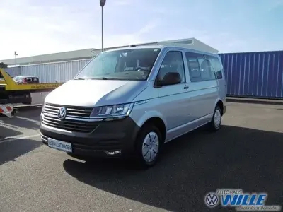 Używany VW Caravelle Trendline 150 KM (110 kW) 2021 Srebrny Van