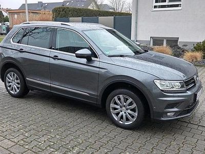 Grau Gebraucht 2017 VW Tiguan SUV | 15.700 € (Fairer Preis)