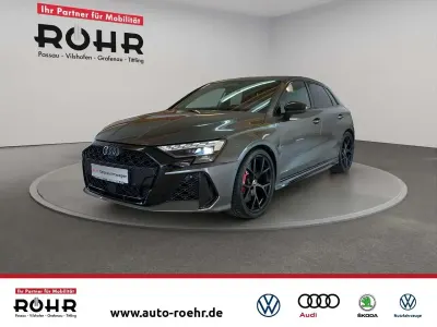 Gebraucht Audi RS3 Sport 400 PS (294 kW) 2025 Daytonagrau perleffekt Limousine