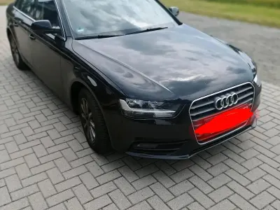 Gebraucht Audi A4 120 PS (88 kW) 2012 Schwarz Limousine