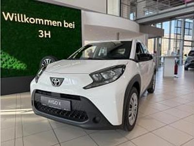 Neu Toyota Aygo X Business Edition 72 PS (52 kW) 2025 Weiß SUV