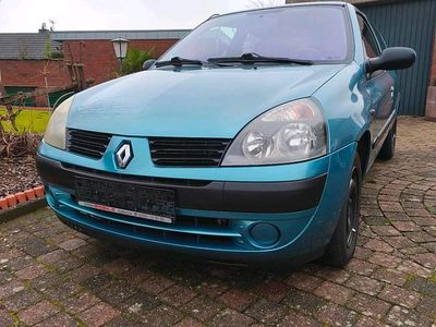 Gebraucht Renault Clio II 60 PS (44 kW) 2004 Grün Kleinwagen
