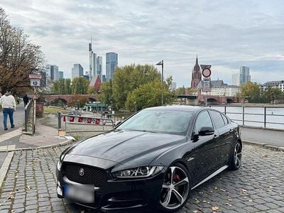 Gebraucht Jaguar XE R-Sport 179 PS (131 kW) 2015 Schwarz Limousine