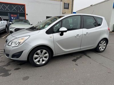 Gebraucht Opel Meriva Design Edition 120 PS (88 kW) 2011 Silber Van / Kleinbus