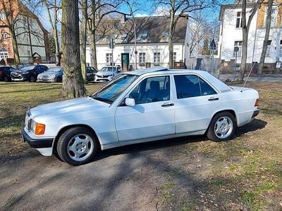 Usata Mercedes 190 122 CV (89 kW) 1992 Bianco Berlina